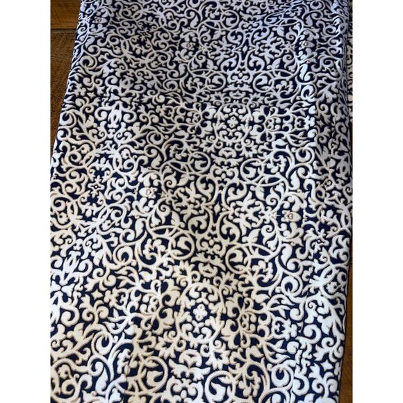 Womens Laundry by Shelli Segal Paisley Geometric Print Cropped Capri Pants 8 - Picture 3 of 8